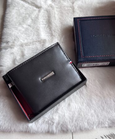 Tommy Hilfiger Men's Leather Wallet | BLACK